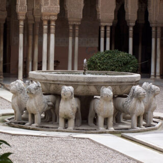 Una minimalista ducha de exteriores de Atelier Tradewinds