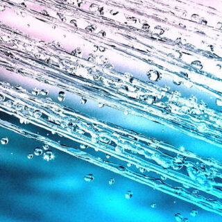 Los españoles dedican mas tiempo a limpiar la ducha que a usarla