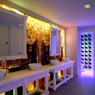 Si tardas mucho en el baño… ¡esta ducha te echará!