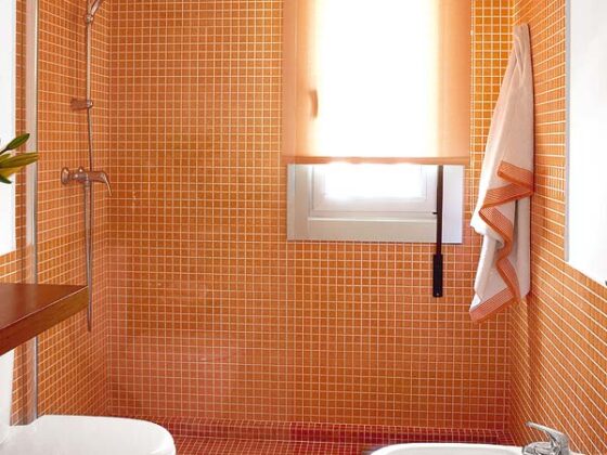 Al baño, sin resbalones.
