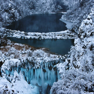 Una ducha que convierte el agua en electricidad