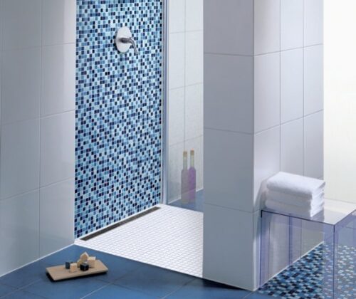 Duchas: funcionalidad bajo formas extraplanas y minimalistas