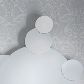 Cortina de baño con el número «pi».