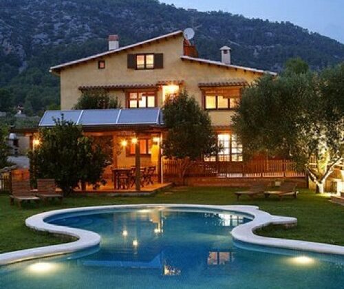 La Ginesta: turismo rural, caballos y spa