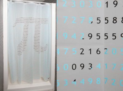 Cortina de baño con el número «pi».