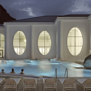 Más surf: baño en Asturias