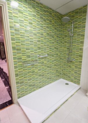 Los accidentes más comunes en el cuarto de baño, son las caídas y los resbalones