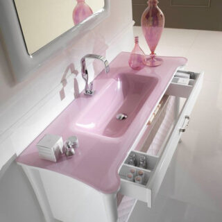 Una mampara y BathClean