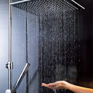 Duchas solares, lujo y respeto sostenible