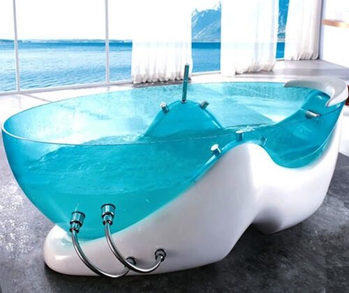 Una bañera transparente