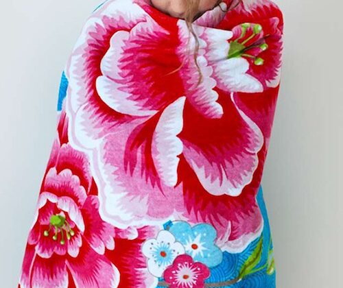 Toallas de estampados para dar color al baño