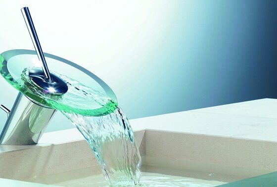 Grifos de cristal para el cuarto de baño