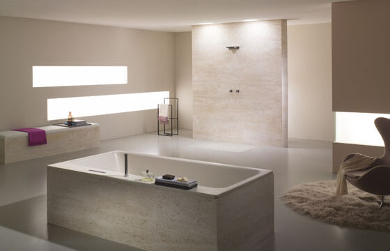 Diseño y funcionalidad en la bañera Asymmetric