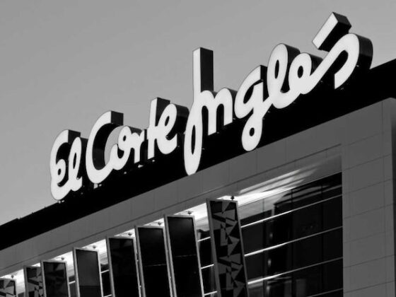 Los servicios de cambio de bañera con Securibath, se pueden contratar en El Corte Ingles