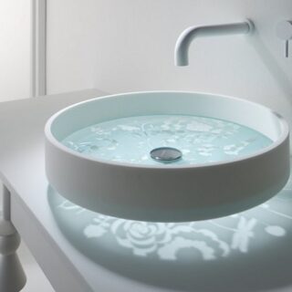 Hay que saber elegir con quien, susutituir la bañera por un plato de ducha