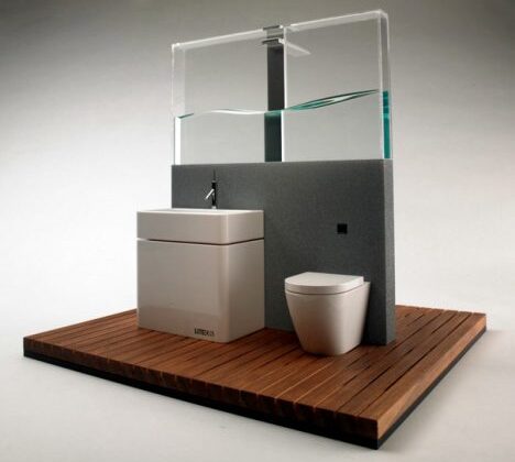 Ducha con tanque de agua visible para controlar el consumo