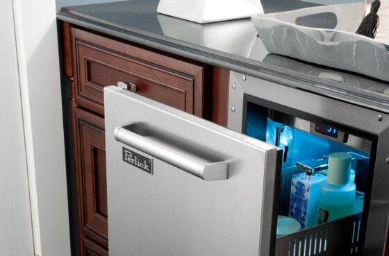 Una nevera para el cuarto de baño