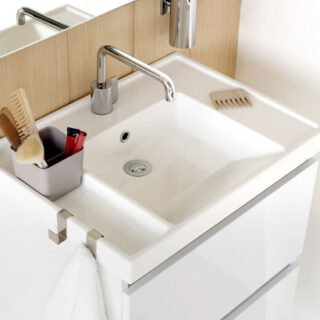 Tambores y silbatos contra quienes orinan en la calle en India