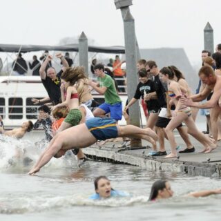 Grifería de color para poner luz al invierno gris