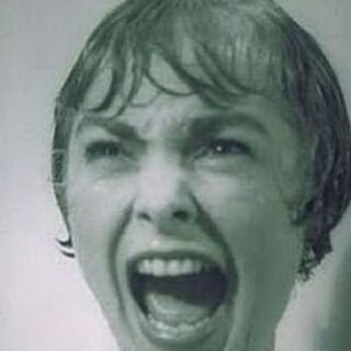 Orinar en la ducha, ¿si o no?