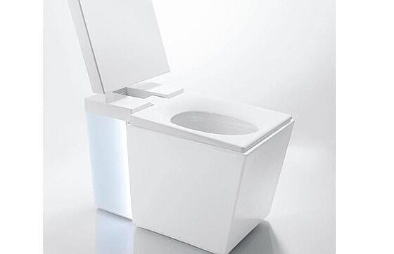 Lo último en WC tiene luces, música y control remoto