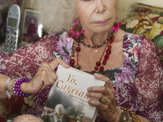 Cayetana de Alba subasta su aseo art decó