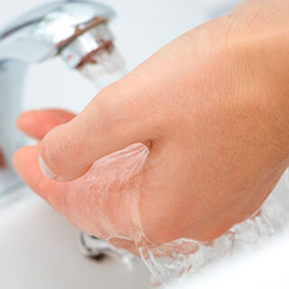 Los beneficios de darte una ducha antes de dormir