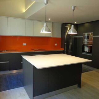 Cambia tu bañera por ducha en Castro Urdiales // Remodelación tienda