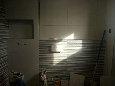 REFORMA DE BAÑO CON INODORO Y BIDÉ SUSPENDIDOS