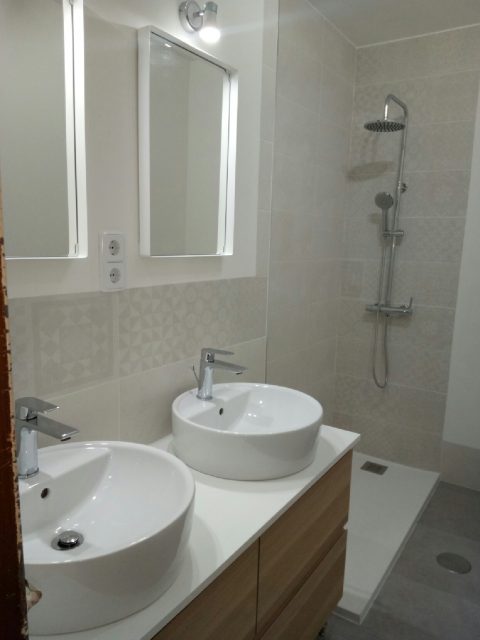 BAÑOS PINTADOS. 5 Razones para decidirte a pintar tu baño.