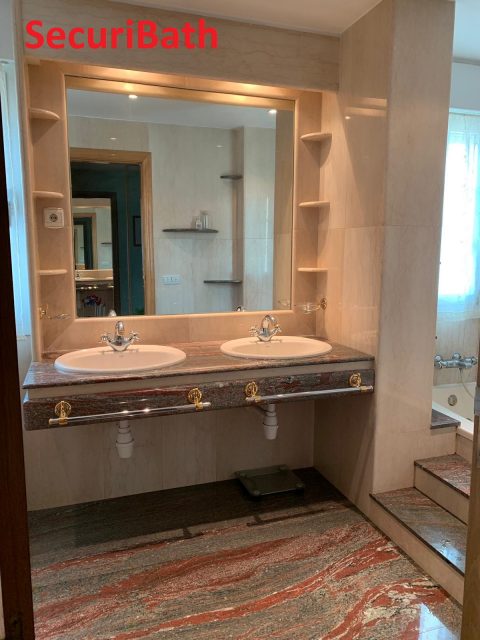 BAÑO CLÁSICO DE MÁRMOL Y GRANITO - aqua