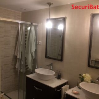 MUEBLES AUXILIARES DE BAÑO