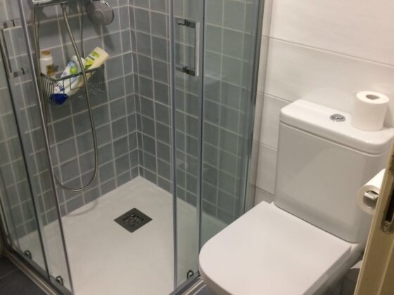REMODELACIÓN DE UN ASEO PEQUEÑO