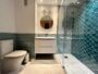 Increíble reforma de baño: cambio de azulejo y plato de ducha