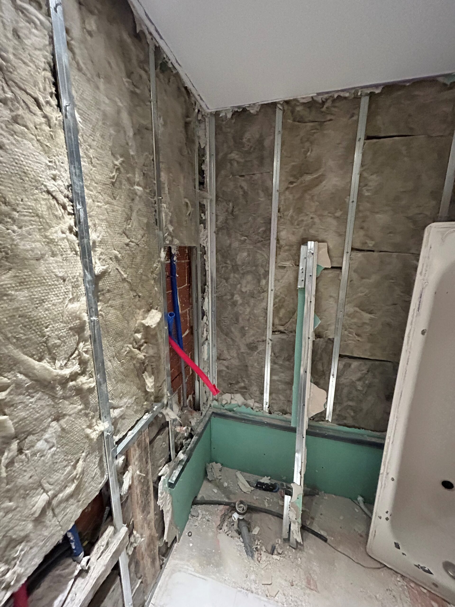 proceso-OBRA-bano-azulejo-escamas-3